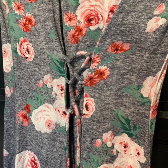 Soft Rayon Dress (size M) Gray Floral 36” - Picture 3 of 4